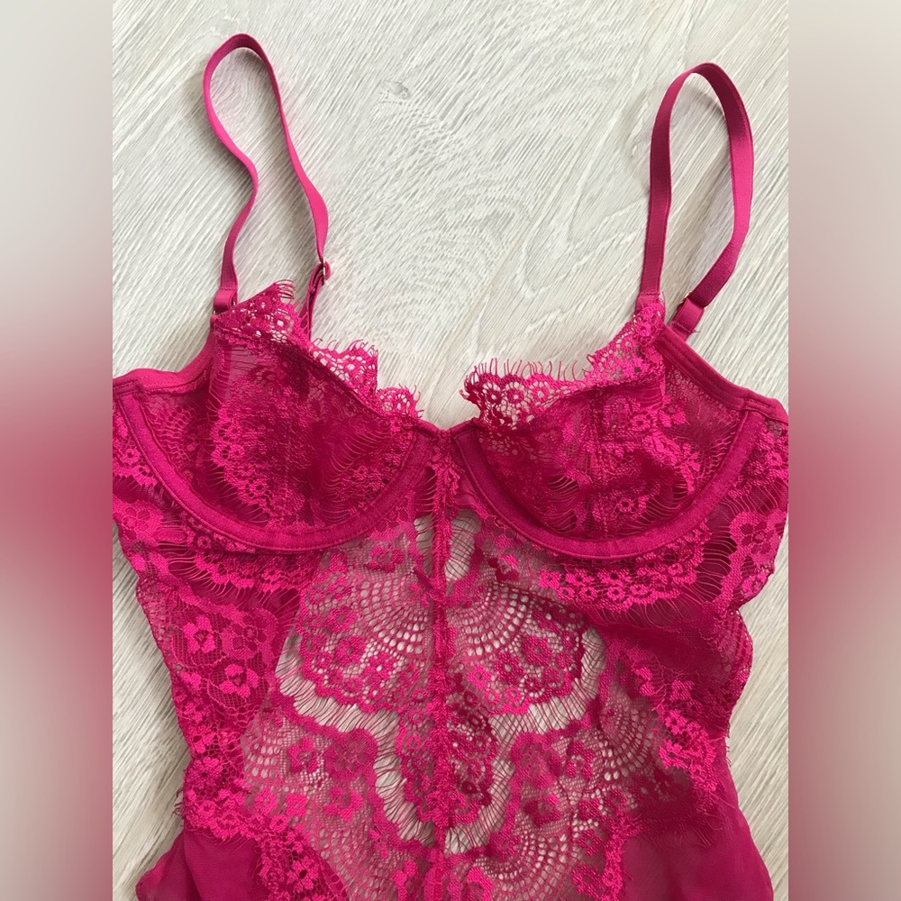 Aritzia Ten by Babaton Encore Bodysuit - Picture 9 of 15